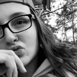 Meet your Posher, Nina marianna